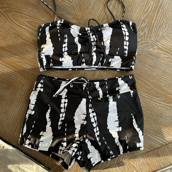 Boho Tie Dye 2 Piece Drawstring Accent Wireless Top Shorts Bikini Swim Swimsuit - Picture 7 of 16